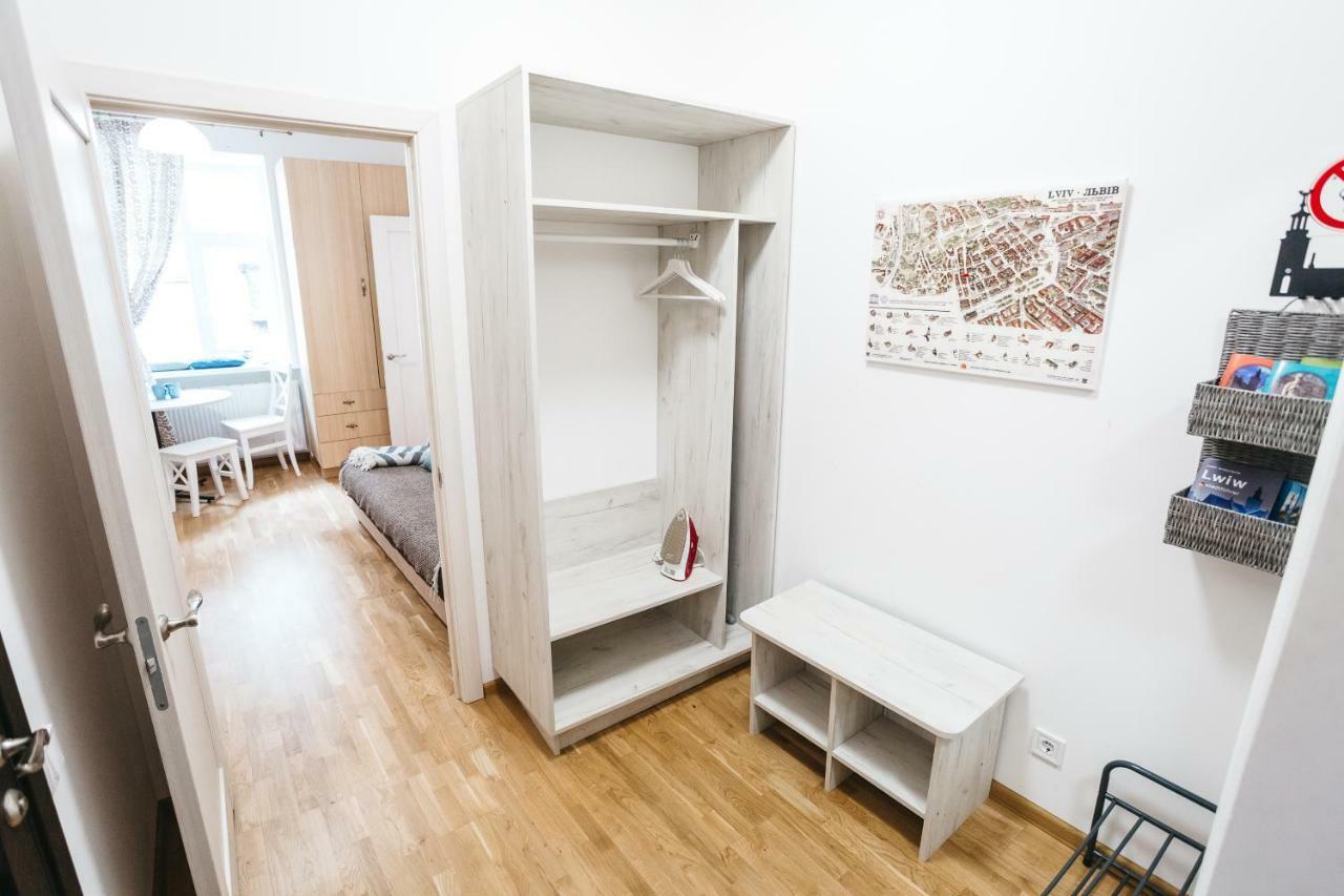 Apartment Krakivska 24 *